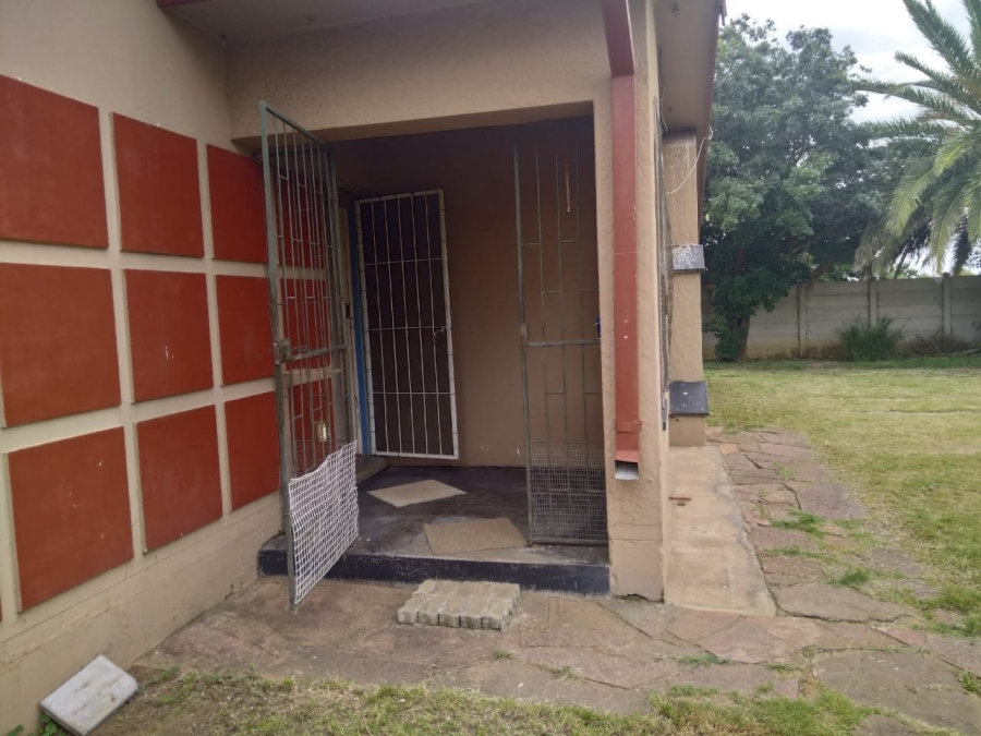 4 Bedroom Property for Sale in Leeudoringstad North West